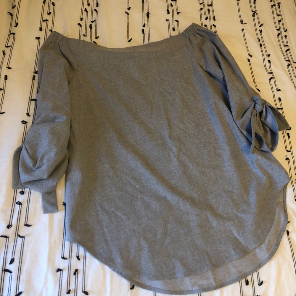 Aritzia Babaton Malik Blouse in Grey